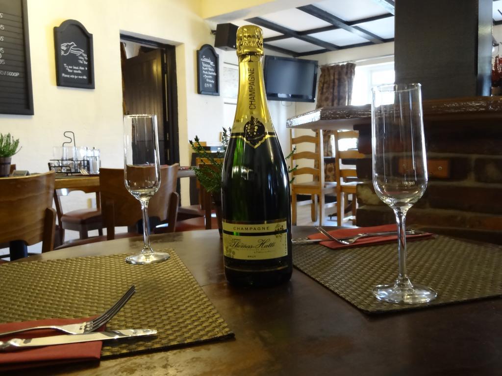 The Dove Inn Micheldever Ngoại thất bức ảnh
